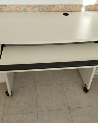Scrivania ufficio porta pc bianca con ruote