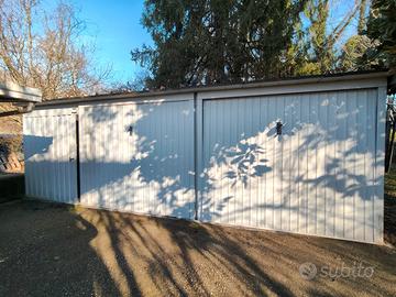 Box in lamiera e tettoia in lamiera