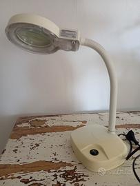 lente di ingrandimento da tavolo con luce 