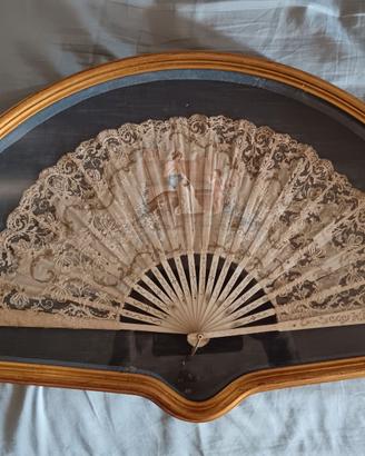 Elegantissimo ventaglio antico in merletto
