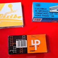 Cucitrice + levapunti + cuscinetto per timbri