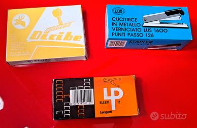 Cucitrice + levapunti + cuscinetto per timbri
