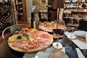 Enoteca aperitivi bar