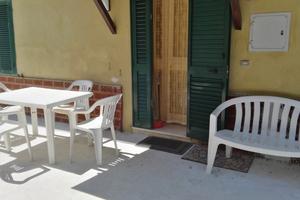 Estate 2026 VADA 500 mt mare bilocale piano terra