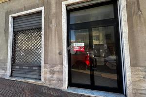 NEGOZIO A RECCO