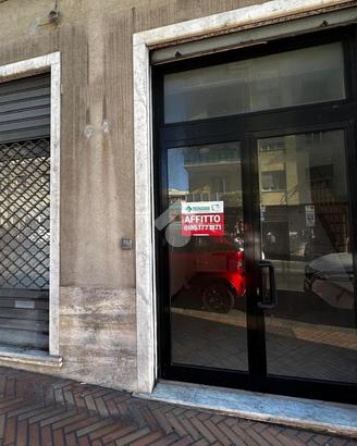 NEGOZIO A RECCO