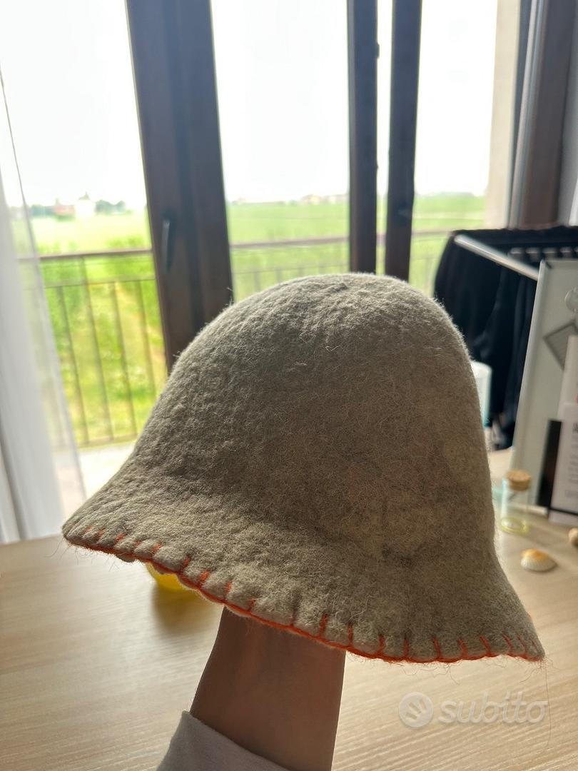 Cappello e scaldacollo di lana fatti a mano MOM&SON Caldi e colorati