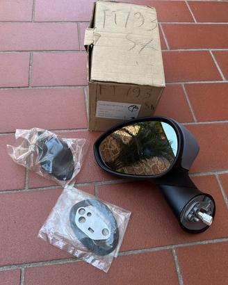 Specchietto per auto