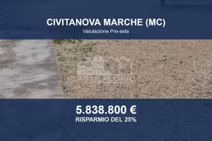Immobile in asta di 600 m² con più di 5 locali a C