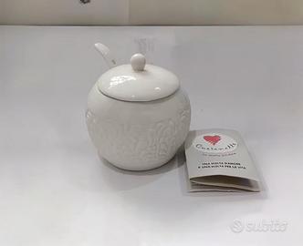 Elegante zuccheriera in porcellana, completa di cu