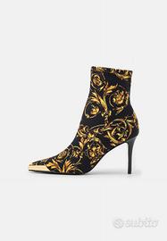 Stivaletti Donna Versace Jeans Couture Neri Stile