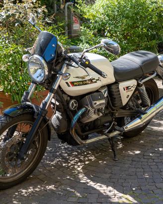 Moto Guzzi V7 Cafè Classic C2010