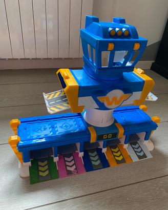 Superwings Tower quartier generale