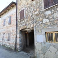 CASA SEMINDIPENDENTE A VILLA MINOZZO