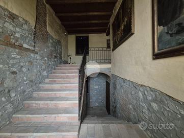 CASA SEMINDIPENDENTE A SANTA MARIA DELLA VERSA