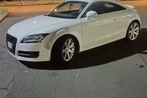 AUDI TT 2.0 
