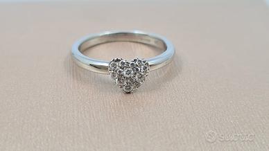 Anello Cuore Pavè Diamanti 0,16 Ct in Oro 18 kt