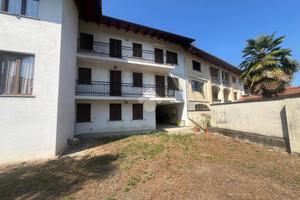 CASA SEMINDIPENDENTE A LESSOLO