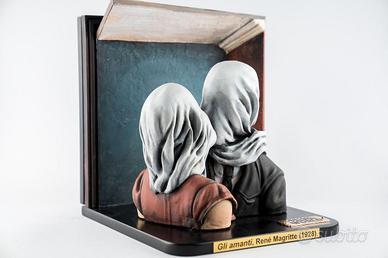 René Magritte “Gli amanti” – opera 3D in resina 