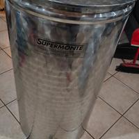 Botte in acciaio e tappatrice