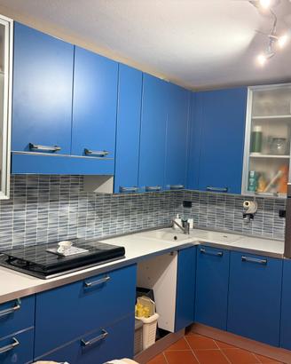 Cucina angolare, escluso microonde e forno