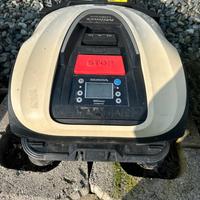 robot tagliaerba a batteria