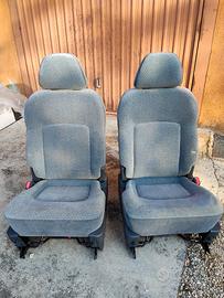 Sedili auto Nuovi Hyundai Trajet CRD anno 2001