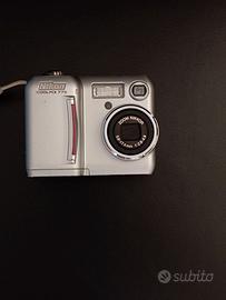 NIKON COLPIX 775