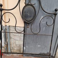 Letto antico in ferro battuto