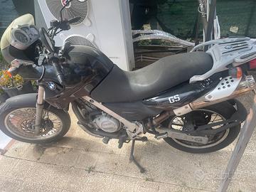 BMW f 650 gs incidentata