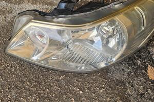 Faro sinistro fiat 16