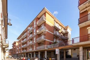 5 LOCALI A COSTIGLIOLE D'ASTI