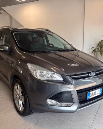 Ford Kuga 2.0 TDCI 163 CV 4WD Powershift Titanium 