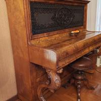 pianoforte verticale antico