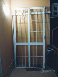 N.4 grate per finestroni in ferro pieno