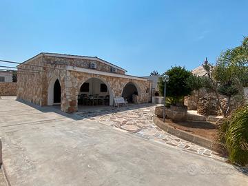 Villa torre Ovo campo marino Puglia Salento mare