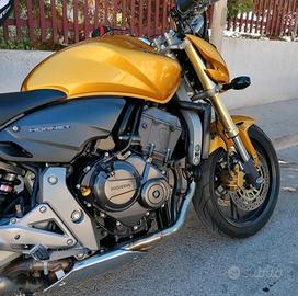 HONDA Hornet 600cc Oro