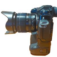 Fotocamera Fujifilm X-H1 + VPB-XH1 + obbiettivo