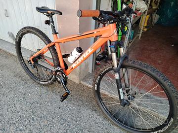 MTB Kona Blast