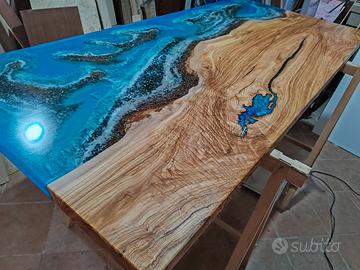 SCONTATO tavolo esclusivo in Ulivo con oceano 3D