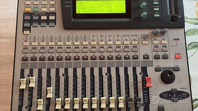 YAMAHA 01v