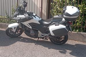 Honda nc 700..DCT X ABS 2 opzioni 