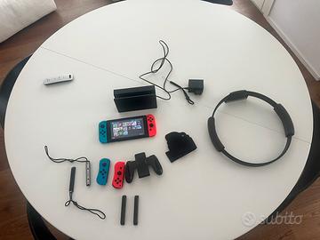 Nintendo Switch + 14 giochi + Ring Fit + Join Con