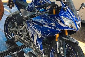 YAMAHA YZF-R125 