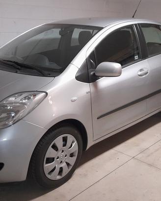 toyota yaris 1400 benzina