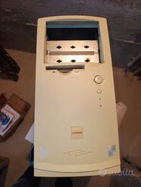 PC fisso Compaq vintage Pentium 3 incompleto 