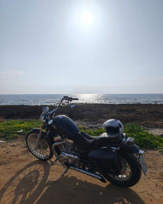 Suzuki Intruder Vs800