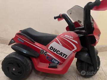 Moto giocattolo elettrica