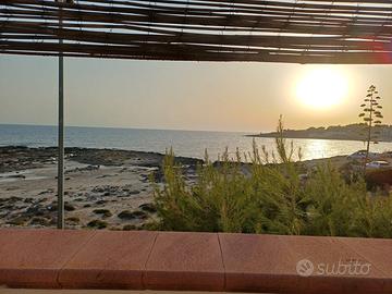 Villa indipendente fronte mare