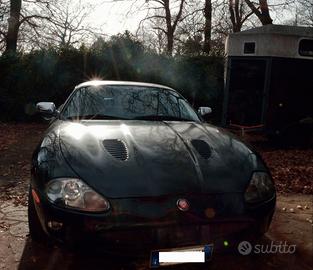 JAGUAR XKR COUPE 4.0